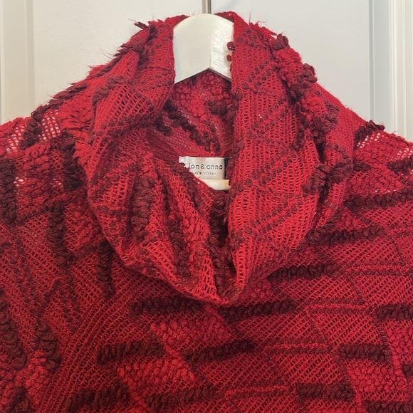 Jon & Anna poncho - Picture 2 of 5